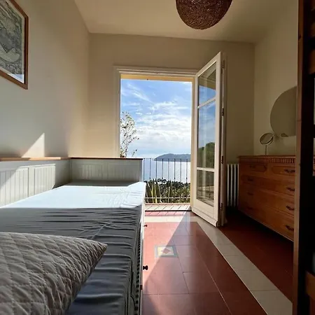 Casa Vista Mare + Terrazzo Holiday home *